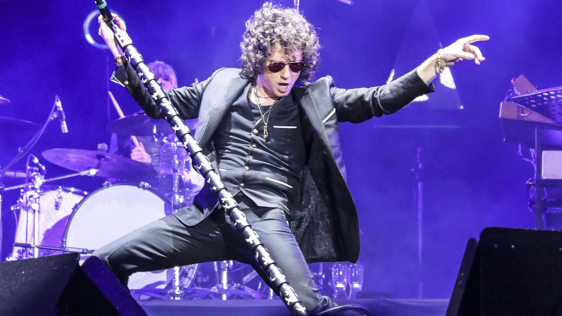 ENRIQUE BUNBURY-roberto hernandez (1)